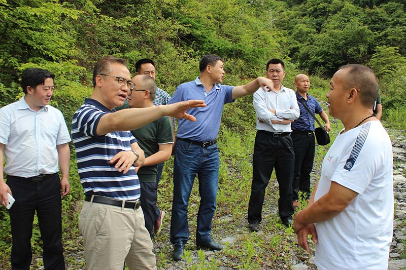 冯国祥同志带队督查恩施州汛期安全生产工作